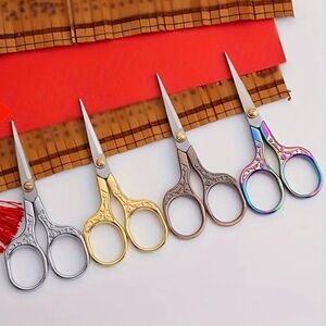 Elegant Embroidery Scissors (1)